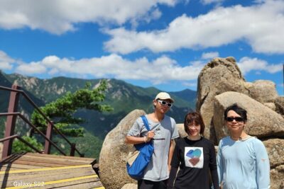 2-Day Hike through the Scenic Valleys of Mt. Seoraksan from Seoul - Day 1 on Seoraksan: Ulsanbawi Rock and valley hiking rhythm