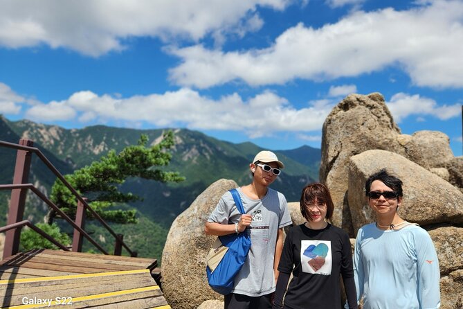 2-Day Hike through the Scenic Valleys of Mt. Seoraksan from Seoul - Day 1 on Seoraksan: Ulsanbawi Rock and valley hiking rhythm
