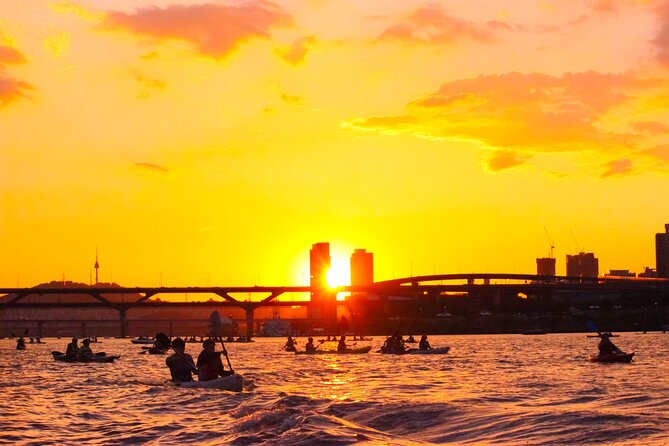 2-Hour Private Kayaking and Paddleboarding Experience in Hanriver - What Happens at the End: Wrap-Up and Shower Room Included