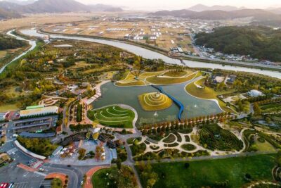 3-Day Korea Western course by K-shuttle Tour from Seoul to Busan - First stop: meeting at Donghwa Duty Free before 8am