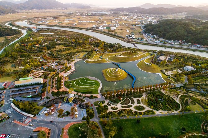 3-Day Korea Western course by K-shuttle Tour from Seoul to Busan - First stop: meeting at Donghwa Duty Free before 8am