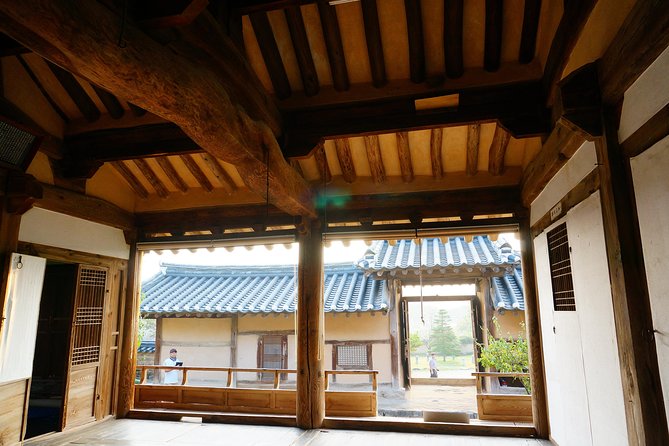 Andong Hahoe Village [UNESCO site] Premium Private Tour from Seoul - Stop 4: Byeongsan Seowon, a Confucian school tied to Seong-nyong Yu