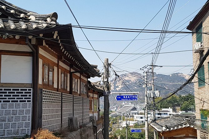 Best Walking Tour to Gyeongbok Palace Bukchon Hanok Village - A First-Timer’s Seoul Route: Palaces, Then Hanok Streets