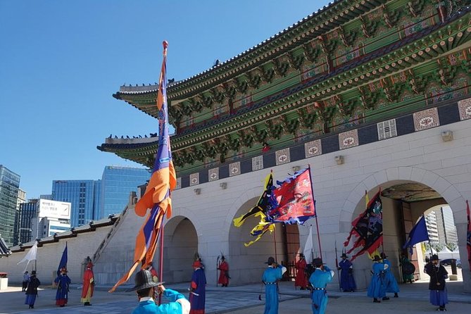 Best Walking Tour to Gyeongbok Palace Bukchon Hanok Village - Meeting Point to Insadong Finish: Simple, Walkable Flow
