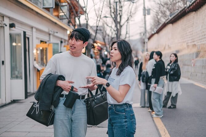 Beyond Seoul: Starfield Library, Hwaseong Fortress & Cave Quest - How guides turn three stops into one smooth day