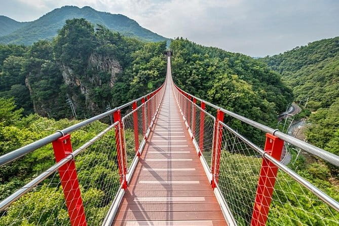 Beyond Seoul: Starfield Library, Hwaseong Fortress & Cave Quest - Lunch breaks and where to eat when lunch is not included