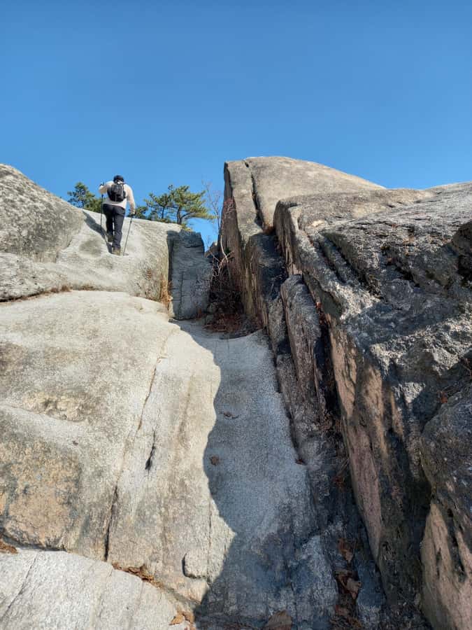 Bukhansan mountain hiking tour - 6 hours - Your guide matters: Paul Koo, history explanations, and support on hard parts