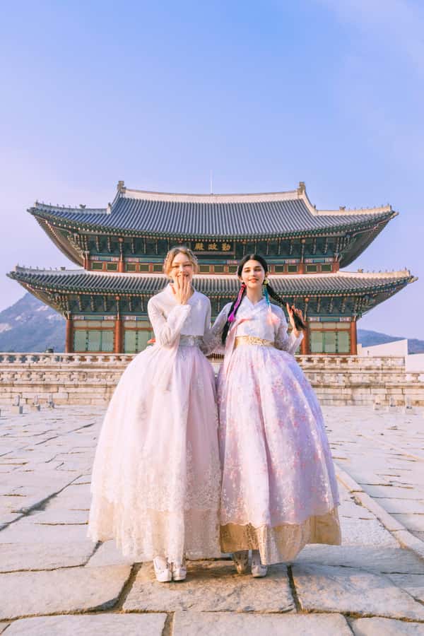 Changdeokgung Hanbok Experience at hanboknam - Choosing Your Hanbok: From Basic to Themed to Premium