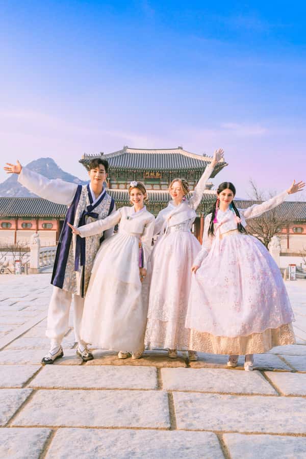 Changdeokgung Hanbok Experience at hanboknam - Price and What You Actually Get for $14