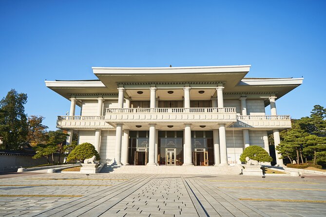 (Closed) Korea’s White House Walking Tour Blue House - The Blue House Main Building: The Working Center with the Blue Roof