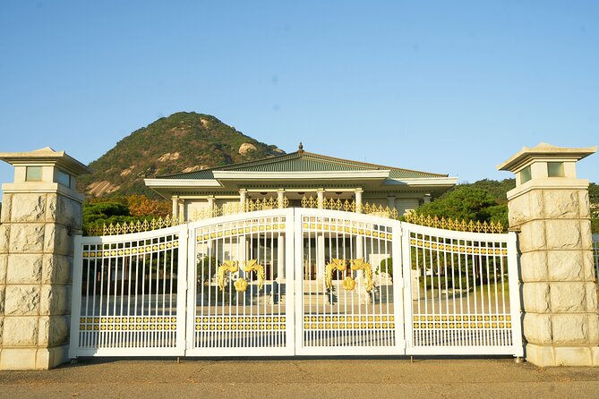 (Closed) Korea’s White House Walking Tour Blue House - Chimnyugak House: A Small Pavilion Break in the Middle of the Walk