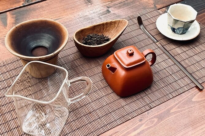Contemporary & Retro Seoul Private Tour with Local Food Tasting - Kimbap, ramyeon, tea ceremony, and kkwabaegi: how the food stops work