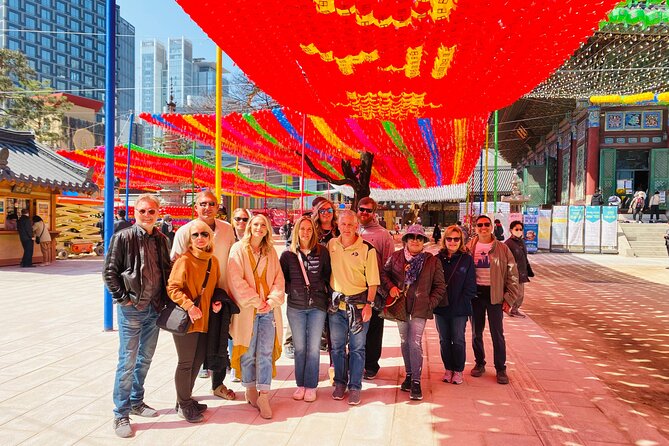Customizable Seoul Private Tour Palaces Food and Markets - Price and value: when $199 per person makes sense