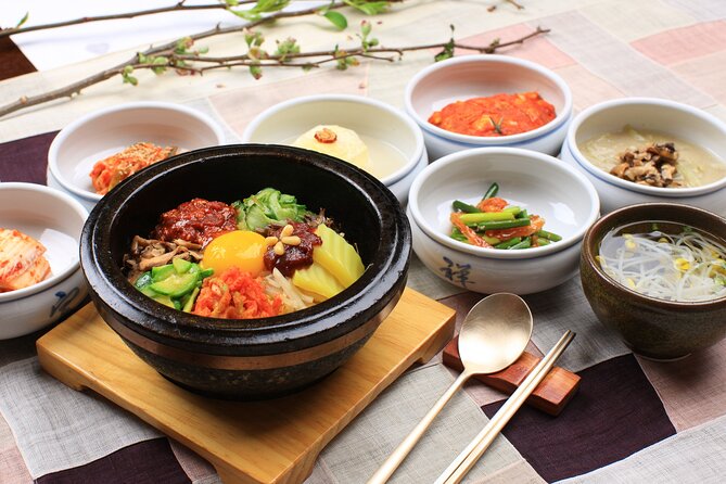 Discover Round Korea in 7days: All-Inclusive Experience - Day 1: Gongju’s fortress, royal tombs, and a museum that does the talking