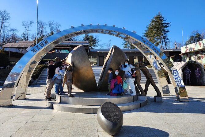 DMZ Private Tour: 3rd Tunnel, Option(Suspension Bridge, Boat) - Should You Book This DMZ Private Tour?