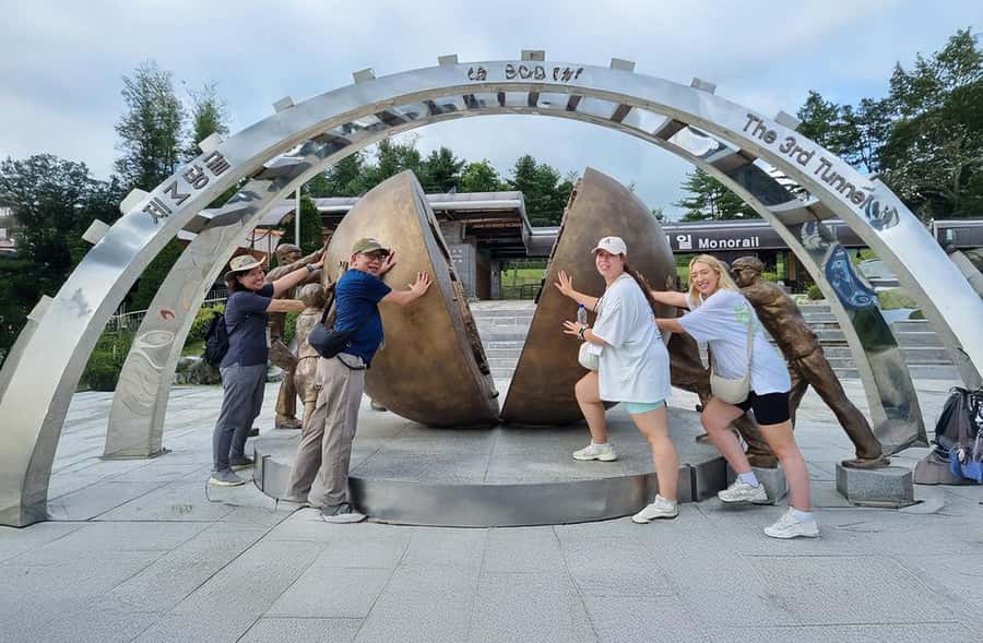 DMZTour from Seoul:3rd Tunnel,North Korea View&UNESCO Valley - Early Pickup and Passport Prep for the DMZ Security Line