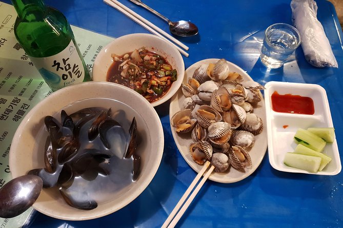 Drinking and Eating through the Alleys of Seoul - Jongno’s Little Streets: Guided Stops That Feel Local