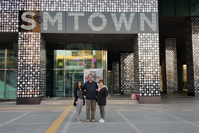 Essential Gangnam Tour (Incl. Dinner)-Hot Place of Seoul - Starfield COEX Mall and The Unfolding Sky design concept
