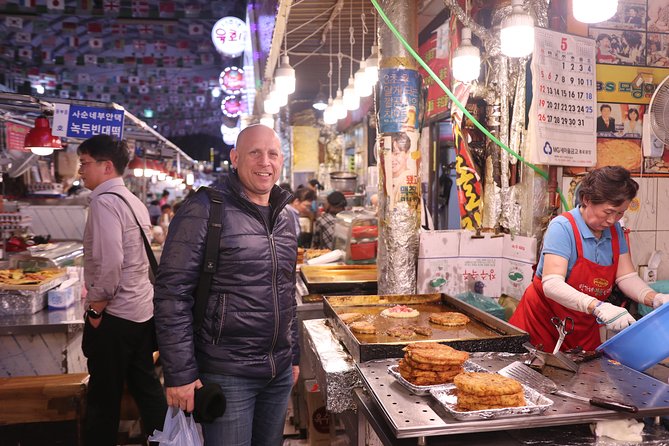 Flexible Private Van Tour in Seoul by Experts - Bukchon Hanok Village: short stop, smart orientation