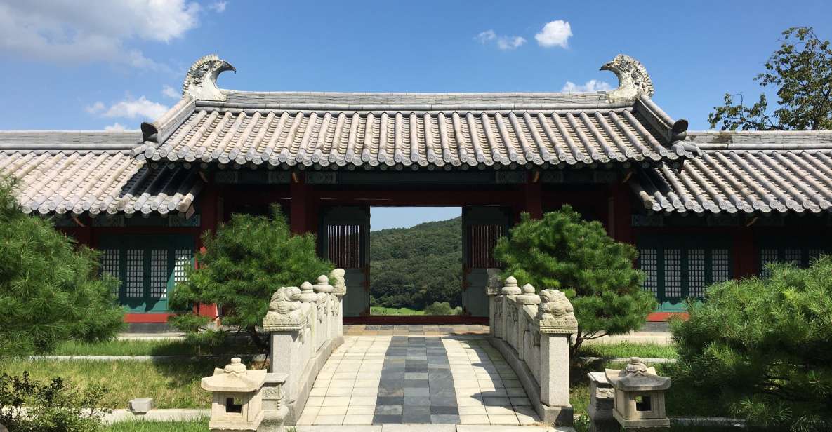From Seoul: Dae Jang Geum Park Historic K-Drama Set Tour - When filming is happening: how to handle a live set respectfully