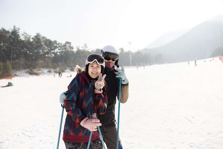 From Seoul: Korea Ski Tour - Jisan Forest Resort - Jisan Forest Resort in a valley: why this setting feels good for a ski day