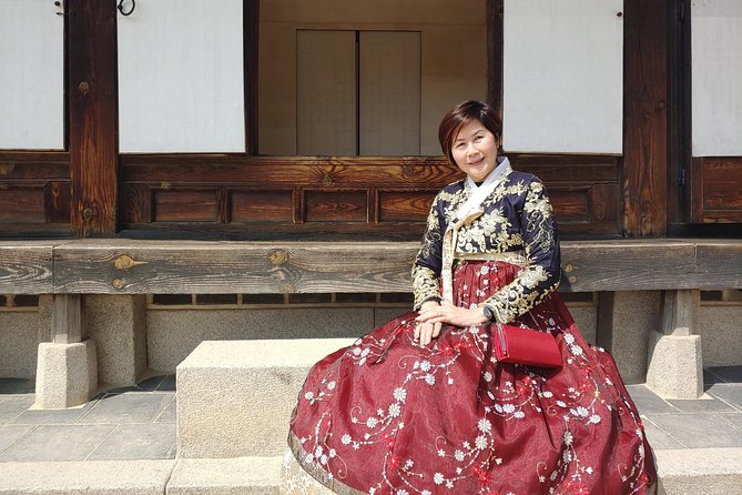 Full-day Customizable Private Seoul Highlight Tour - Bukchon Hanok Village: quick visit, strong atmosphere