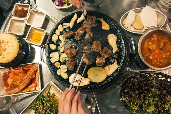 Getting a good feel of local Seoul through food (itseoulgood) - The finish near Anguk: a traditional teahouse send-off