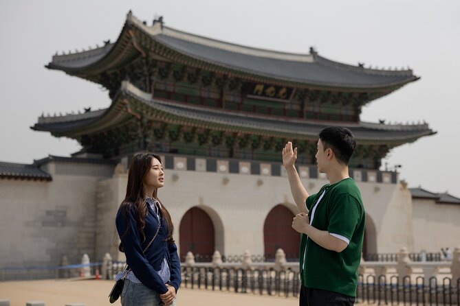 Gwanghwamun Tour l 120 minutes to Understand Local Korean Society - Stop 1: Gwanghwamun Square and the Weight of the Joseon Era