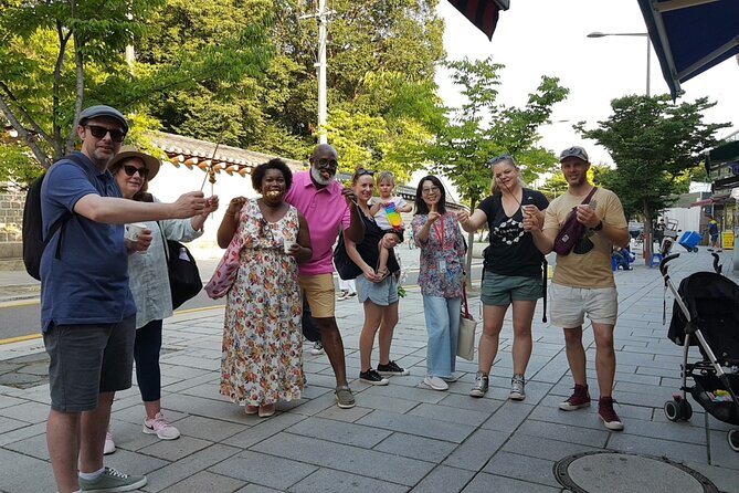 Gwangjang market Netflix Food Walking Tour with Insadong - The pace, group size, and why the guide matters