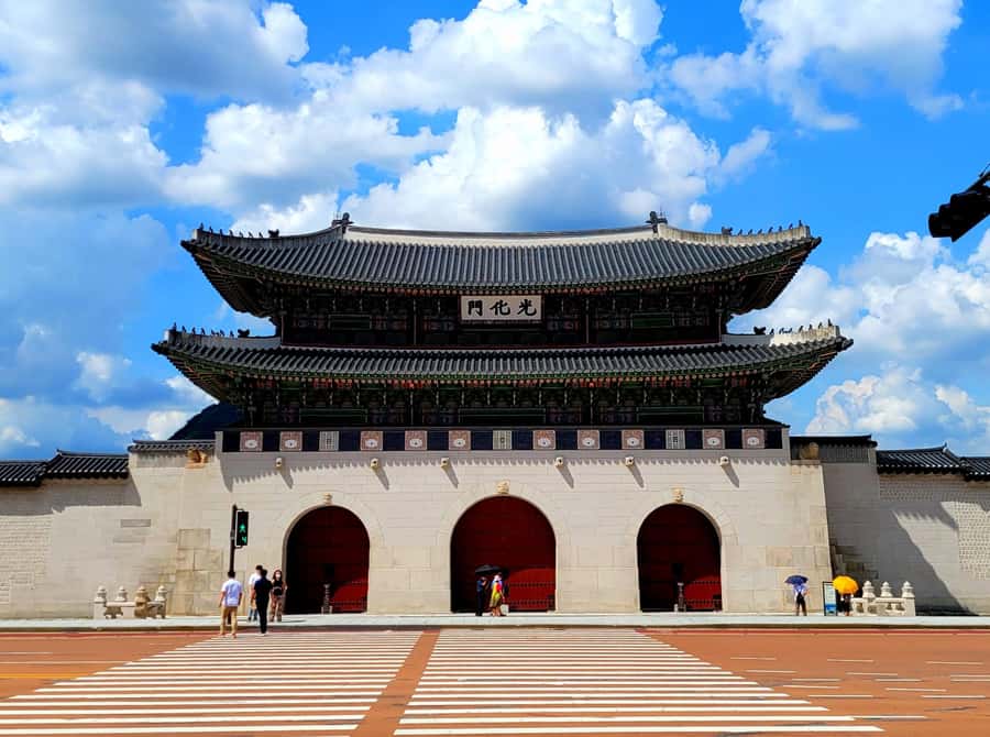 Gyeongbokgung Palace, Jogyesa Temple and Bukchon village - The Walk Starts in Insadong: Jogyesa Temple and Tea-House Atmosphere
