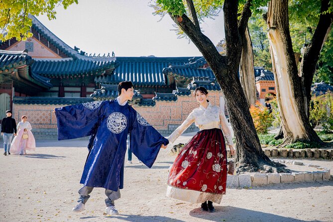 Gyeongbokgung palace,seoul with gigibebe hanbok rental - Photo Strategy: Classic Palace Looks Without the Panic