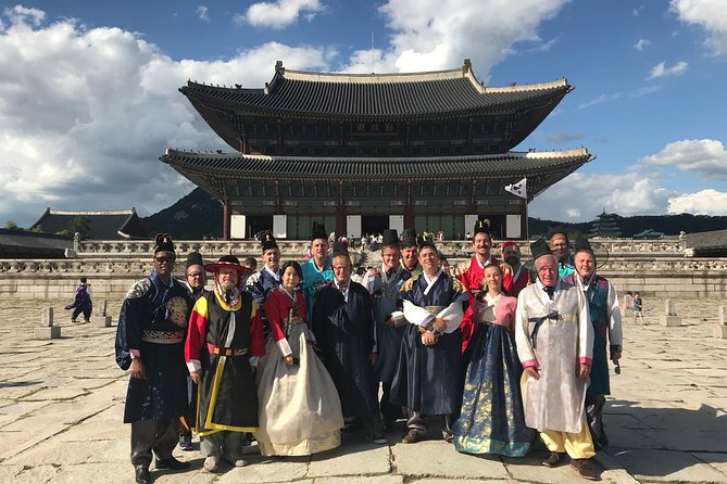 Half day Morning Seoul City Tour(Temple & Gyeongbok Palace) - Insadong drop-off: turn your tour into a real morning plan