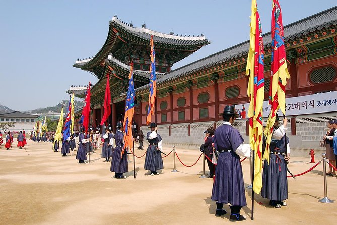 Half day Morning Seoul City Tour(Temple & Gyeongbok Palace) - Guides make or break the experience—this one has strong feedback