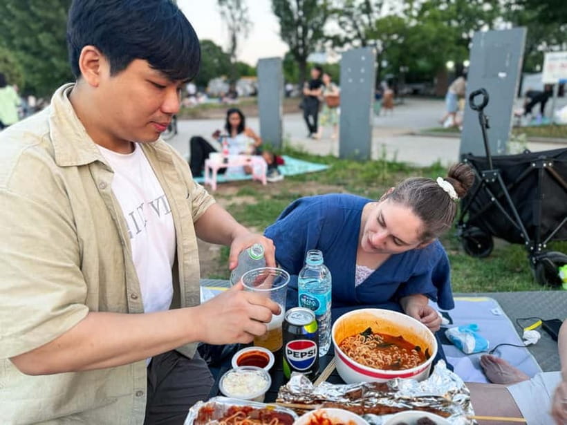 Han's River Picnic in Center of Seoul - Who This Han River Picnic Is Best For