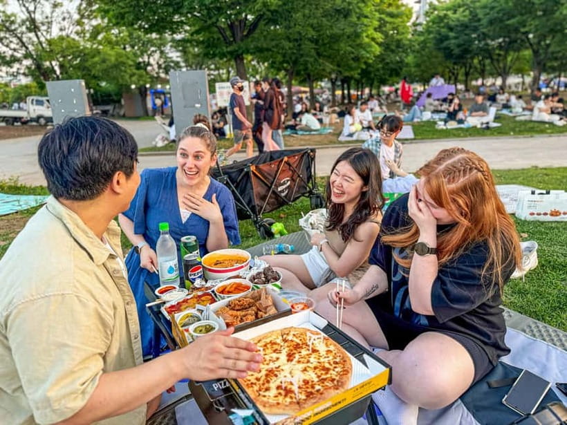 Han's River Picnic in Center of Seoul - Street Market Food and the Korean Ordering Card Moment
