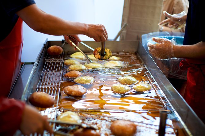 Heart of Seoul - Namdaemun Market: where the food stalls do the convincing