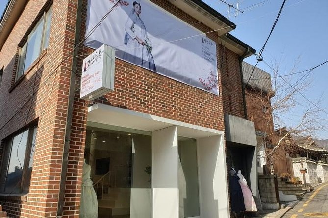 Hello Hanbok - Quality control: make sure your hanbok looks good (and isn’t damaged)