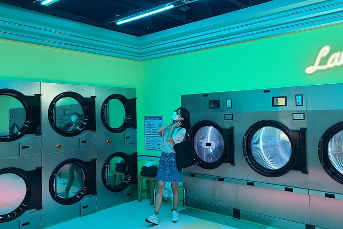 K-POP Experience in Seoul: Real K-POP Agency & Fan Culture - COEX Starfield Library and Ktown4u: Photo Landmarks Plus Merchandise Time