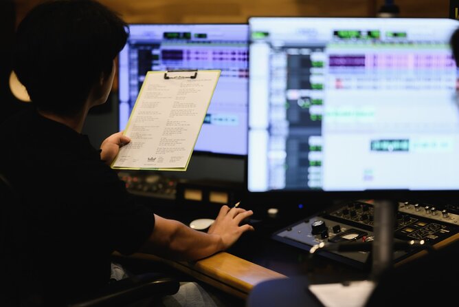 K-Pop Making Class with a Producer! - Your song materials: what you get with accompaniment and lyrics