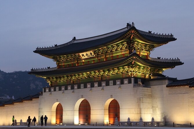 [KoreaByLocal] Authentic Seoul Night Walk and Chicken & Beer - Why a 6:00 pm night walk is smarter than a daytime checklist
