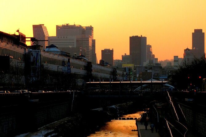 [KoreaByLocal] Authentic Seoul Night Walk and Chicken & Beer - Chimaek break: chicken and beer (or Coke) with real-world ease