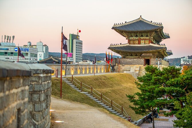 Korean Folk Village and Suwon Hwaseong Fortress Day Tour(EG Tour) - What to bring for Korean heat and rain on a fortress wall day