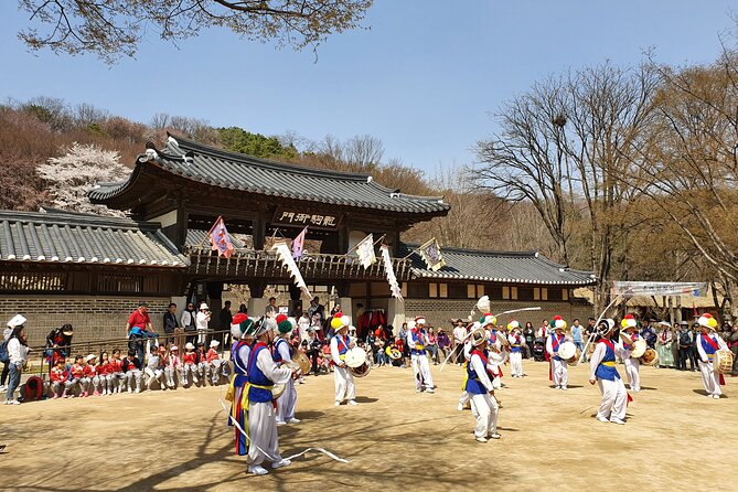 Korean Folk Village Half-day Guided Tour from Seoul - Artisan workshops: what “craft at work” actually means here