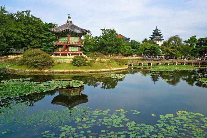 Korean Palace and Temple Tour in Seoul: Gyeongbokgung Palace and Jogyesa Temple - Price and value: is $40 a fair deal for this route?