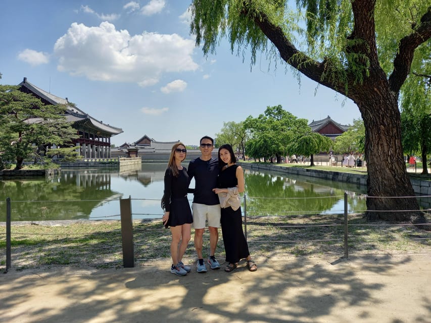 Layover tour to Gyeongbokgung-Folk Museum-Bukchon-Insadong - Jogyesa and Insadong: Temples, Tradition Streets, and Street-Level Seoul