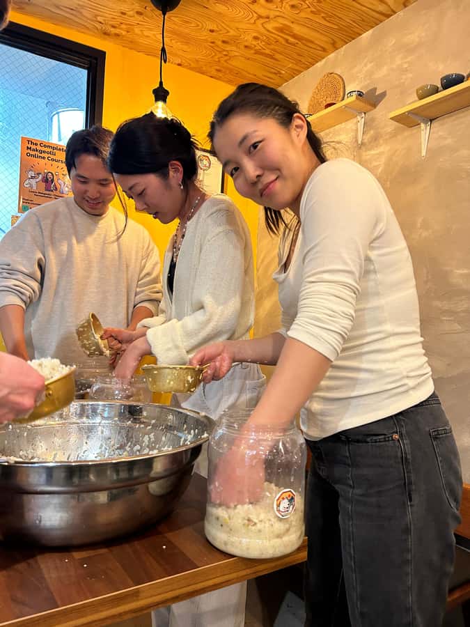 Learn and Craft Makgeolli in a Traditional Brewery - Craft vs Commercial Makgeolli: The Comparison You’ll Actually Remember