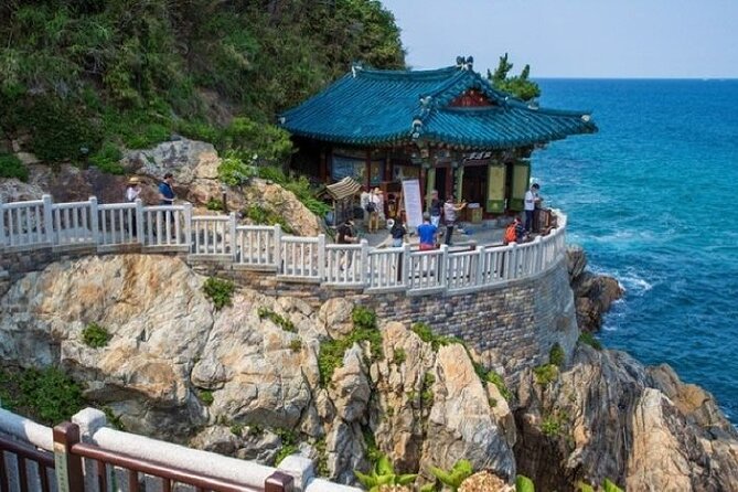 Mt.Seorak & Naksan Temple Day Trip from Seoul - Your Seoraksan National Park stop: 90 minutes of fall scenery