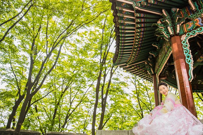 N Seoul Tower Hanbok Rental - Staff, Hair Accessories, and the Details That Make or Break the Look