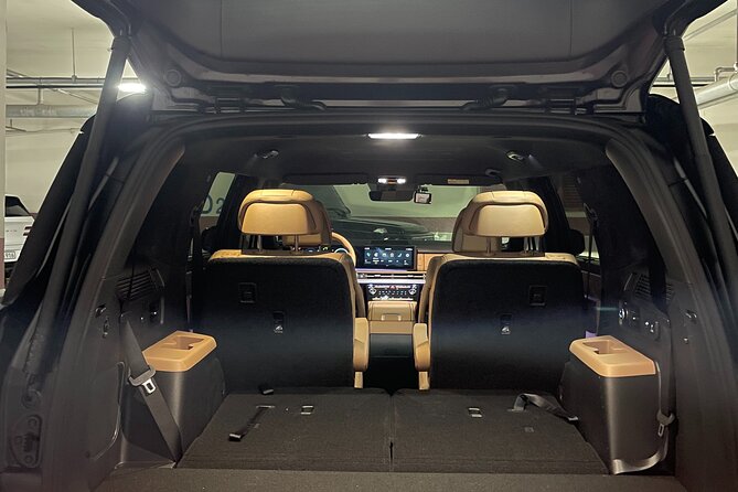 Private Airport Transfer from/to Incheon Airport to/from Seoul - First Contact at Incheon: Finding Your Driver in Real Time
