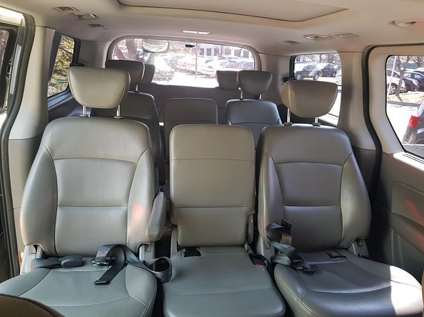 Private English Speaking Driver in Seoul: Airport Service Available - Why a private English-speaking driver makes Seoul feel simple
